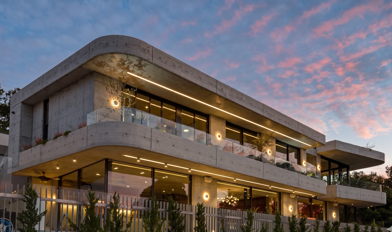 27 Evans Street, Bronte, at dusk